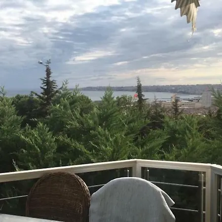 Gorgeous Sea View In Villa Istanbul